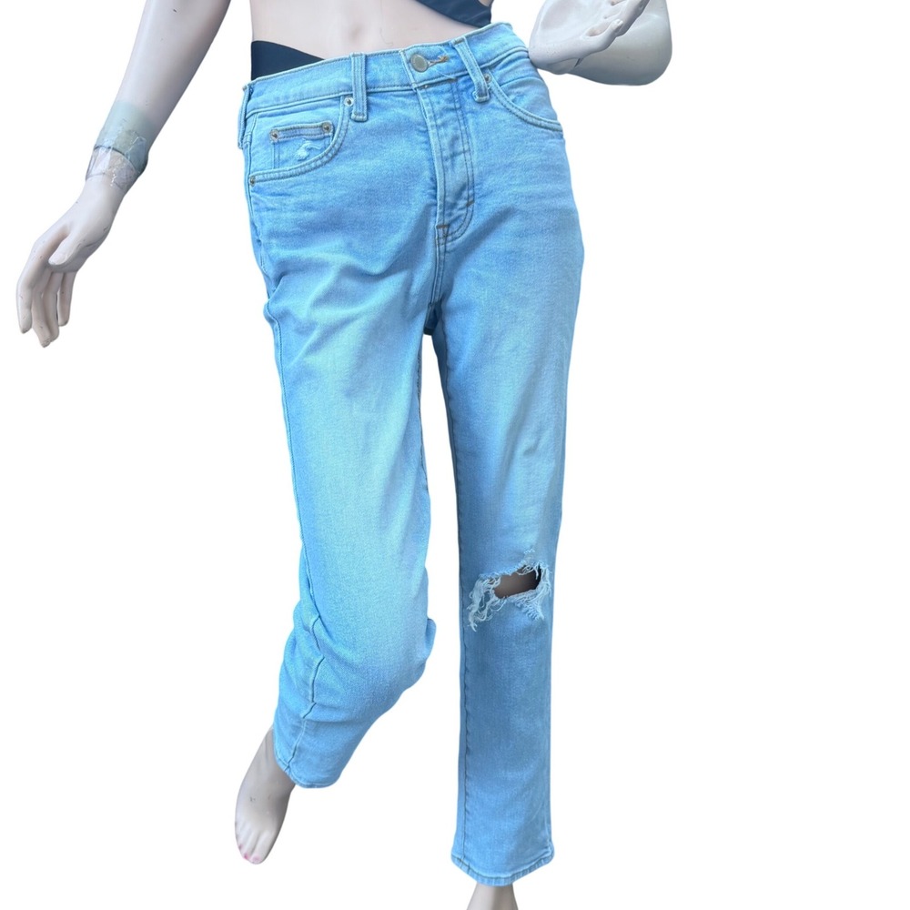 Universal Thread Light Wash Mid Rise 80's Slim Jeans Distressed  Button Fly‎ 4